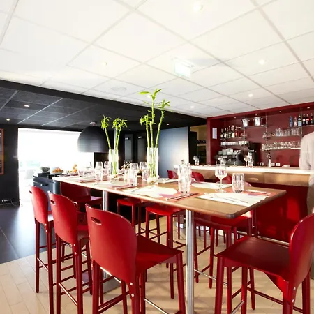 钟楼康贝尼酒店 酒店 3*