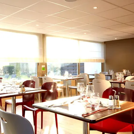 酒店 钟楼康贝尼酒店 贡比涅