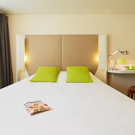 钟楼康贝尼酒店 酒店 3*