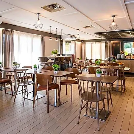 Hotel Campanile Nature - Compiègne