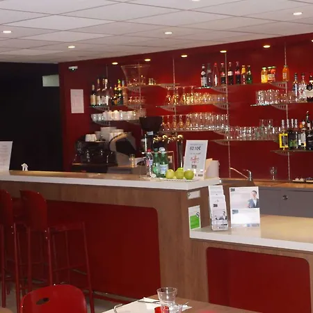 Hotel Campanile Nature - Compiegne