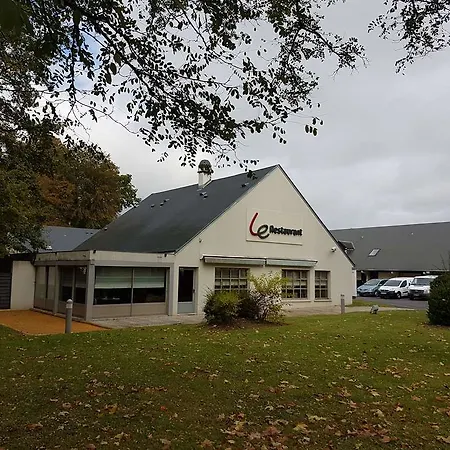 钟楼康贝尼酒店 酒店 贡比涅