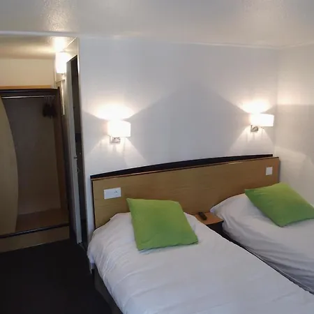 钟楼康贝尼酒店 酒店