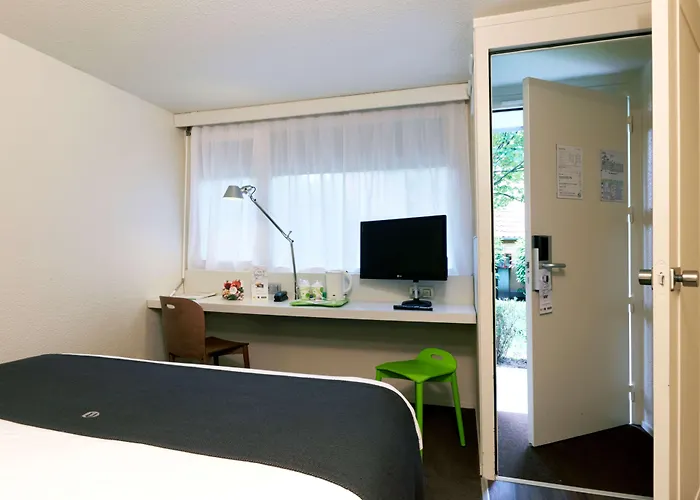 Hotel Campanile Nature - Compiegne