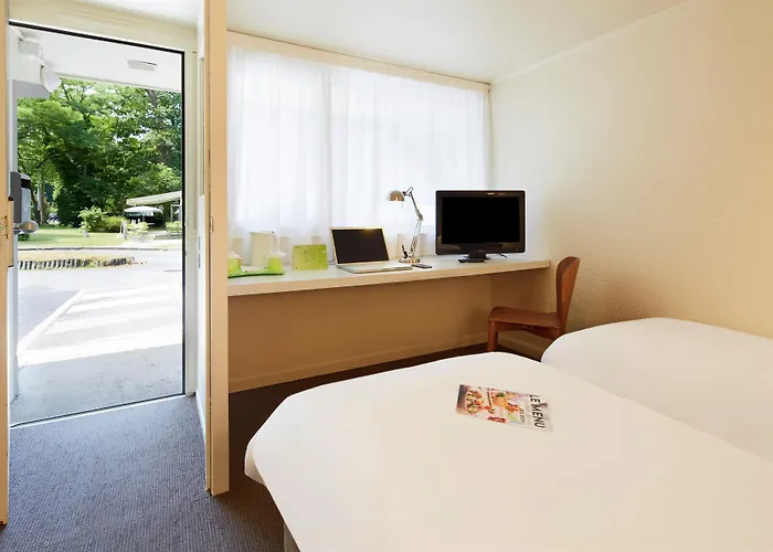 Hotel Campanile Nature - Compiegne 3*