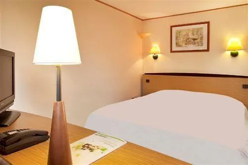 Hotel Campanile Nature - Compiegne 3*